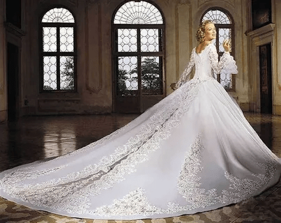 Vintage Vibes: Incorporating Retro Style into Your Wedding Gown