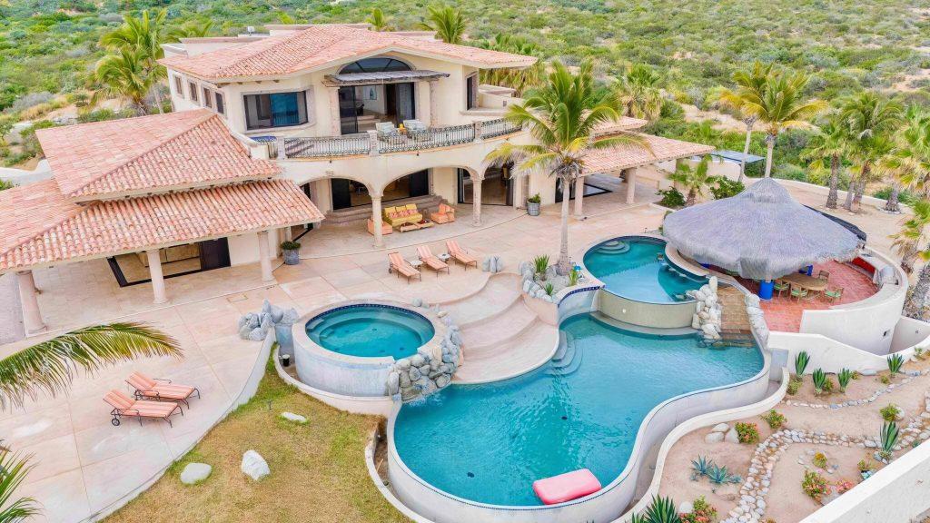 luxury homes in mexico